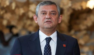 CHP’de Parti Meclisi Krizi: Özgür Özel’e Yakın İsimler İstifa Etti